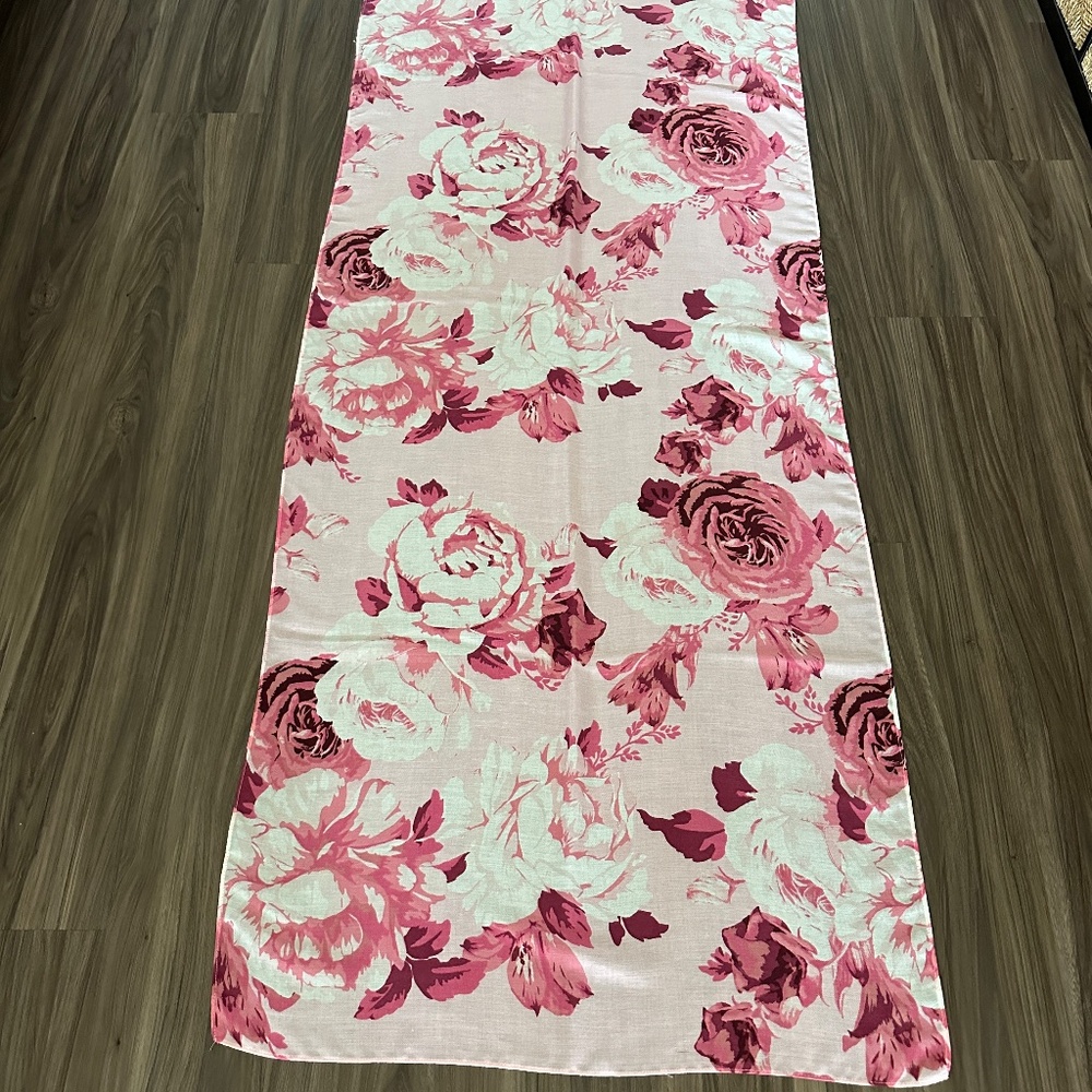 Rectangle Oversized Scarf Pink Large Roses Design - Picture 4 of 4